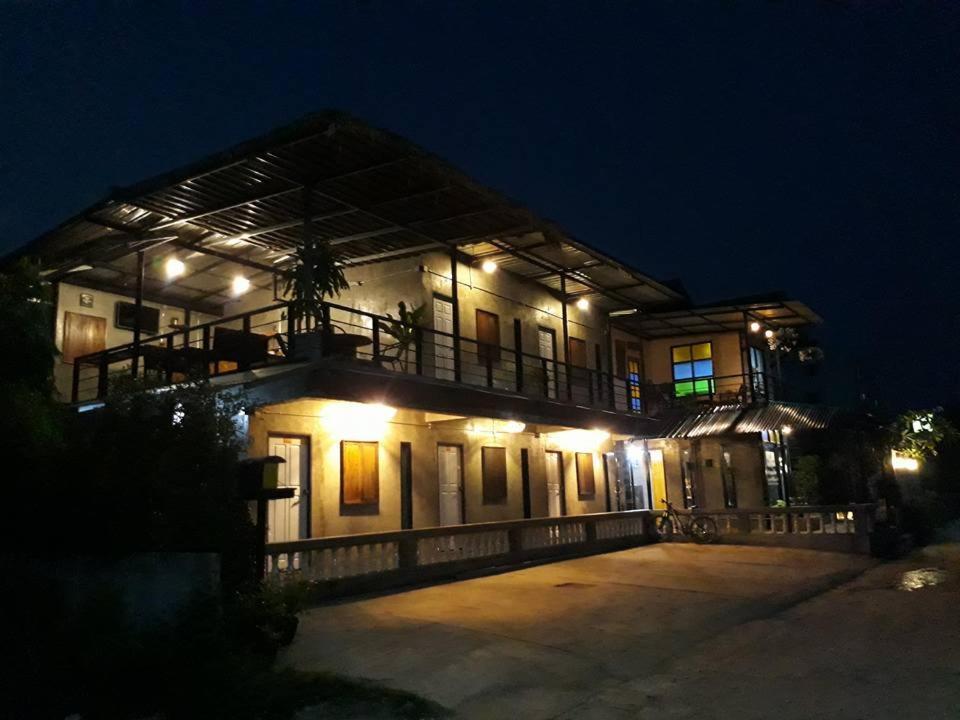 บ้านฉัน Mukdahan Exterior foto